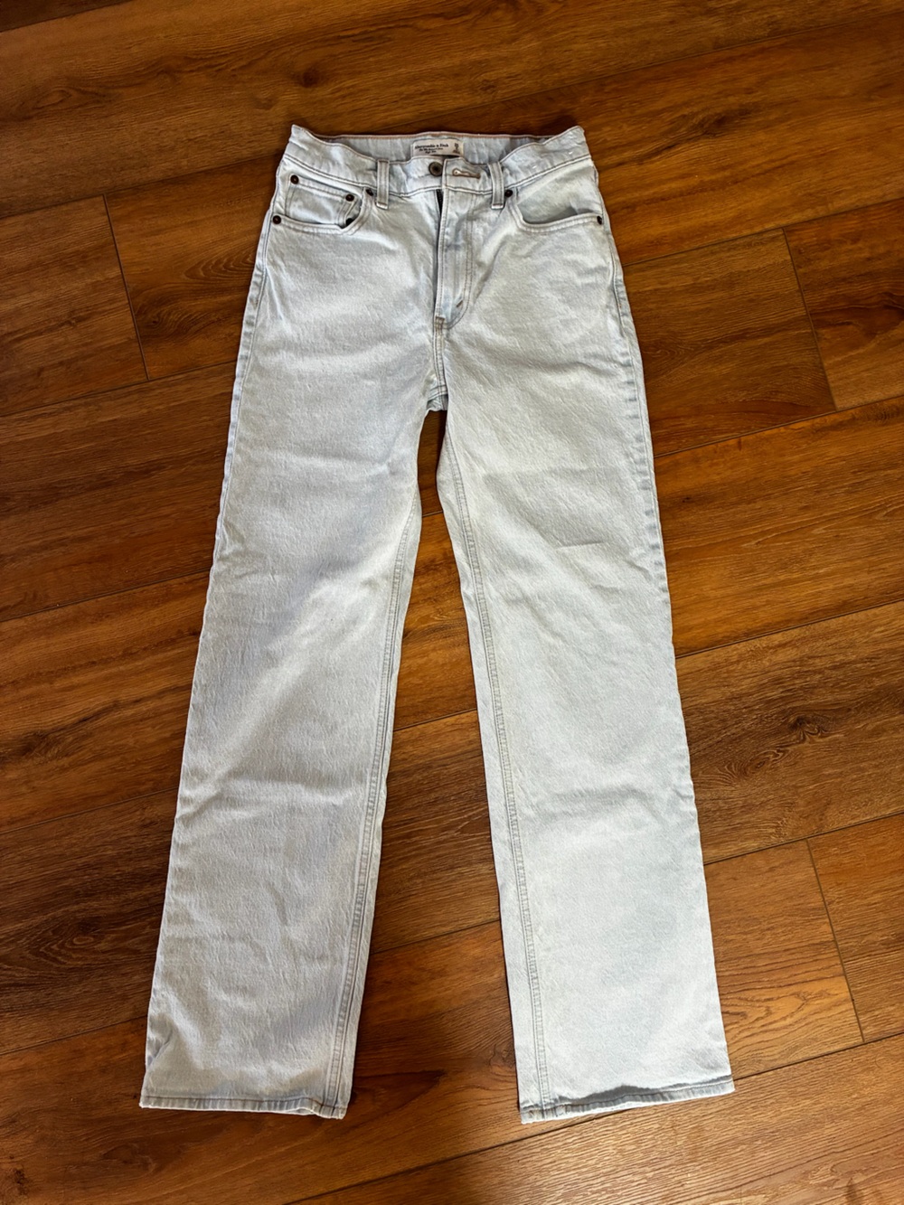 Abercrombie 90’s relaxed 26 long jeans